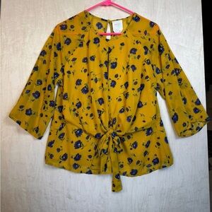 harper floral top with front tie